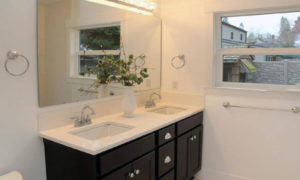 1913 NE Ridgewood, Bathroom