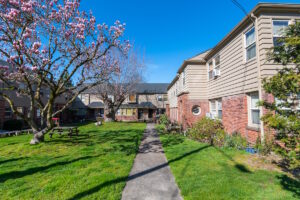 4837 E Burnside St #12, Front