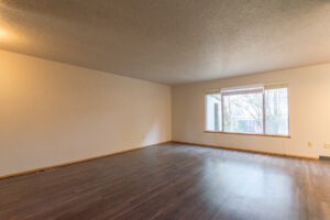 12851 SE Foster Rd, Living Room