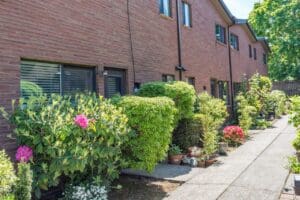 2504 N Rosa Parks Way, Portland, OR 97217