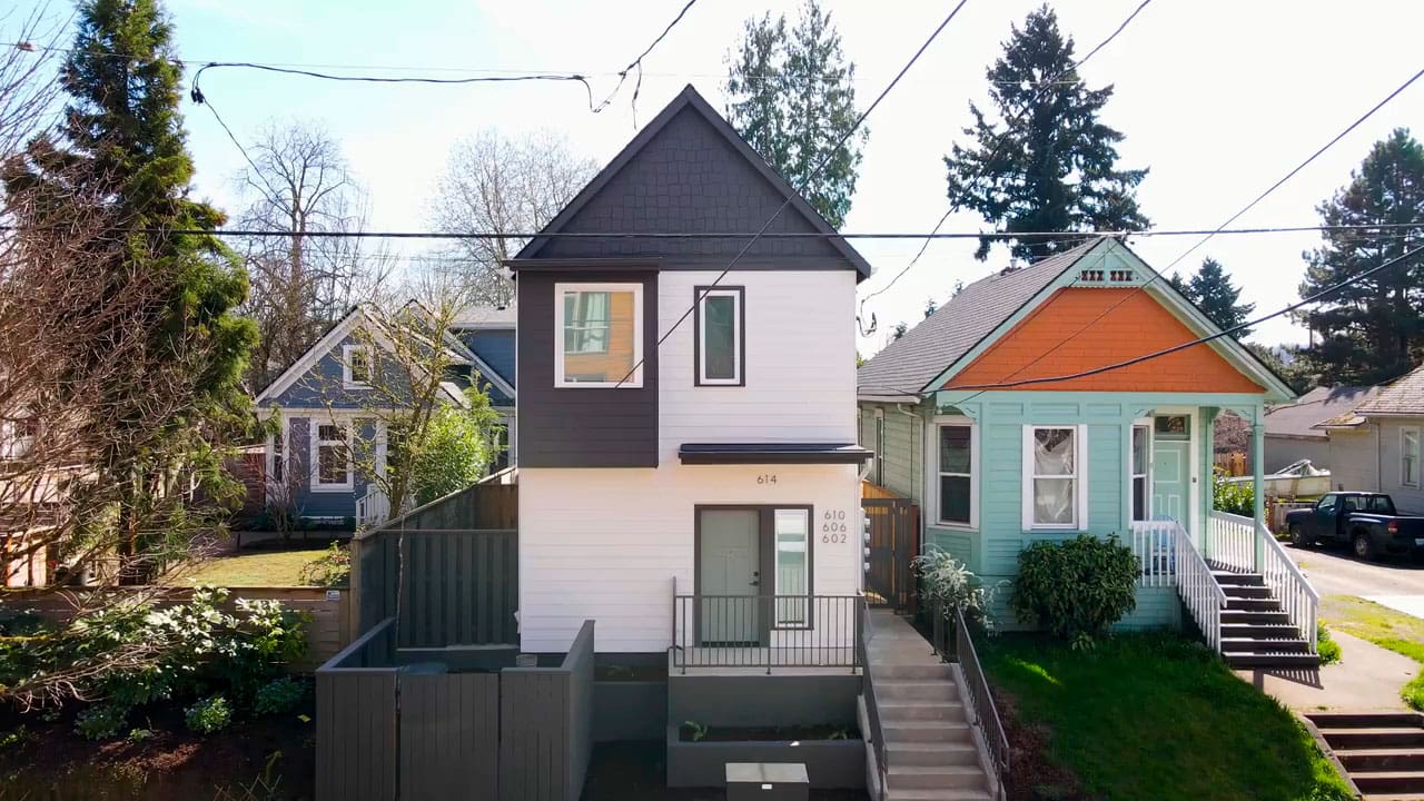 614 NE Russell St Drone - Video